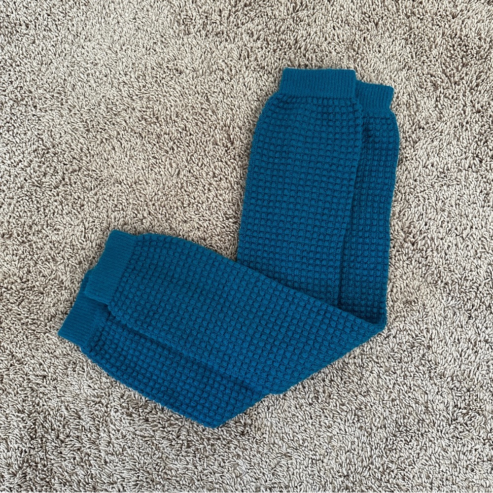 ✖️SOLD✖️Blue American apparel leg warmers